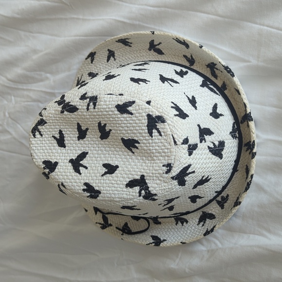 Collectioneighteen Women's Black and White Bird Pattern Y2K Fedora - Picture 3 of 6